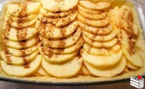Творожно-яблочный пирог.