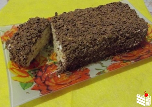 Творожный торт с печеньем.
