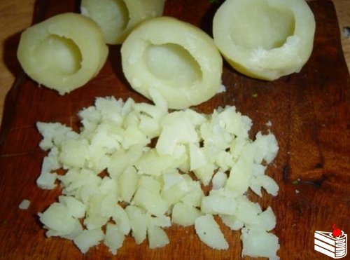 Картофель с начинкой.