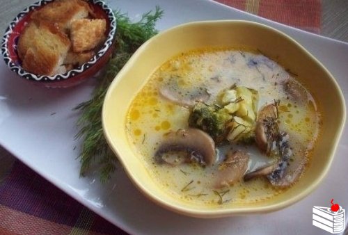 Сырный суп с шампиньонами и брокколи.