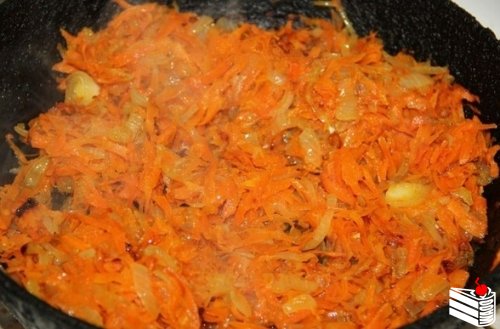 Квашеные баклажаны с морковью.